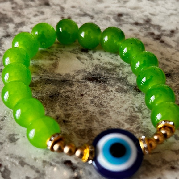 Neiman Marcus Jewelry - Neiman Marcus Emerald Green Evil Eye Bracelet